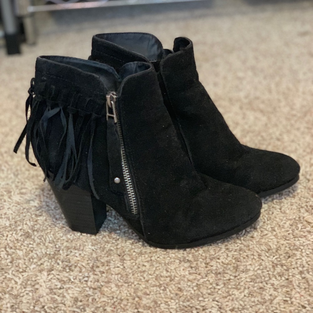 Ankle booties